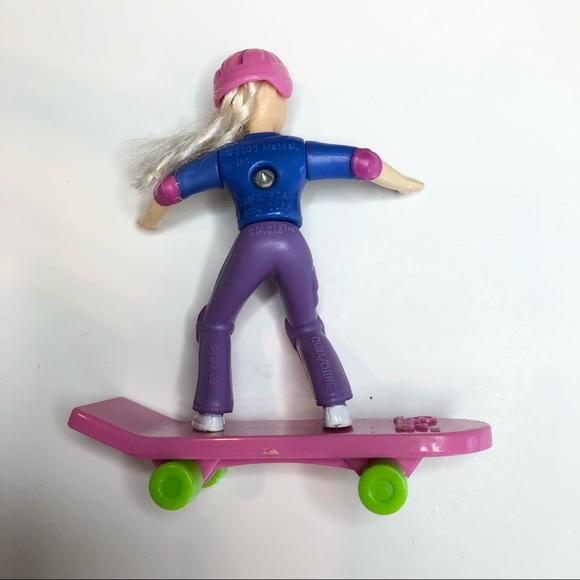 2000 Mattel skateboarding Stacie figure from McDonald’s - Picture 4 of 7